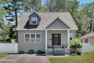 9 Sebring Ave, Albany, NY 12205