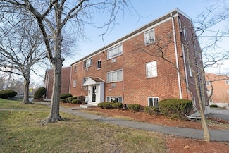 133 Winthrop St Unit 21, Framingham, MA 01702