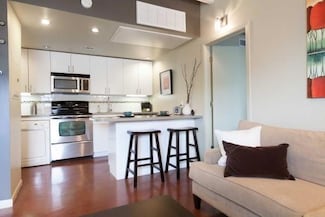 2408 Leon St Unit 205, Austin, TX 78705