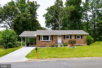 9616 Small Dr, Clinton, MD 20735