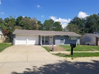 2405 Gilbert Cir, Arlington, TX 76010