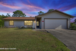 711 Thuringer St NW, Palm Bay, FL 32907