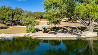 190 Stablewood Springs Dr W, Hunt, TX 78024