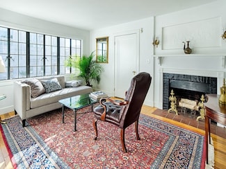 3 Everett St Unit 2, Cambridge, MA 02138