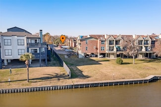 18800 Egret Bay Blvd Unit 305, Houston, TX 77058