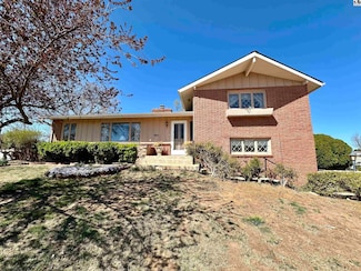 921 N Cedar St, Medicine Lodge, KS 67104