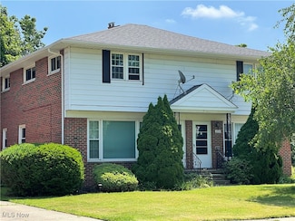 1221 Bonnie Ln, Cleveland, OH 44124