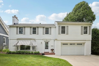 5961 N Lake Dr, Milwaukee, WI 53217