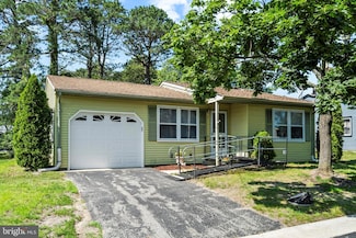 8 Westport Dr Sec 71 Dr, Whiting, NJ 08759
