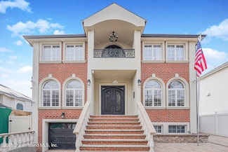 6 Hale St, Staten Island, NY 10307