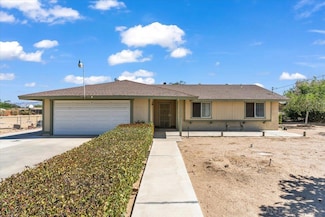 15209 Mauna Loa St, Hesperia, CA 92345