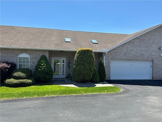 2750 Iowa Dr Unit 26, New Kensington, PA 15068