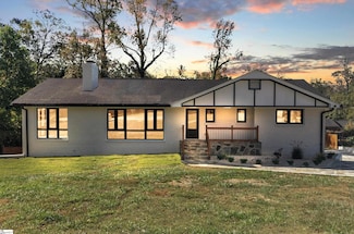 4 Roberta Dr, Greenville, SC 29615