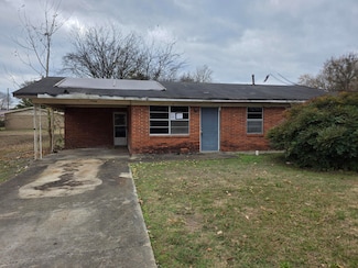 319 Middle St, Okolona, MS 38860