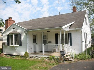 313 S Bay St, Snow Hill, MD 21863