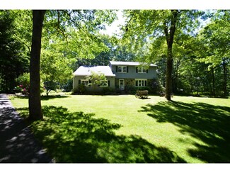 7 Ffrost Dr, Durham, NH 03824