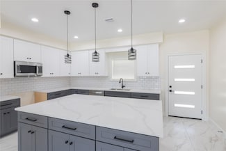 7546 Delavan Dr, Houston, TX 77028