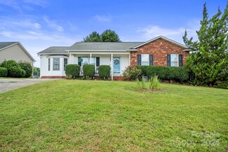 332 Crocker Rd, Kings Mountain, NC 28086