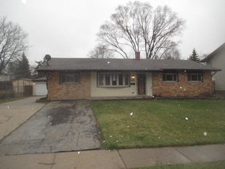 475 Lafayette Ln, Hoffman Estates, IL 60169