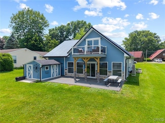 13 E Edgewater Dr, Fulton, NY 13069