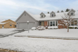 W180N9890 Riversbend Cir W, Germantown, WI 53022