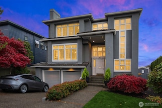 2507 Westmont Way W, Seattle, WA 98199