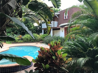 325 Bayberry Dr, Plantation, FL 33317