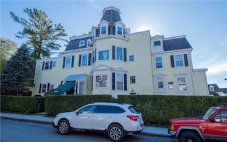 45 Ayrault St Unit 5, Newport, RI 02840