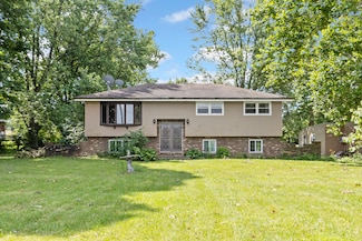 18215 W Schweitzer Rd, Elwood, IL 60421