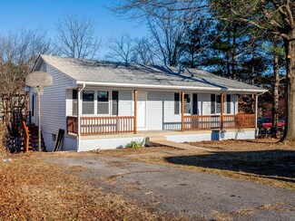 75 Idlewood Blvd, Staunton, VA 24401