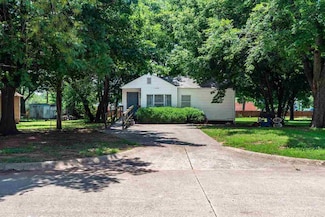 609 W 11th Ave, Stillwater, OK 74074