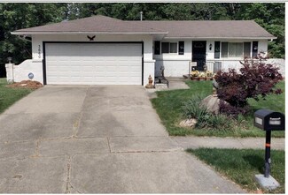 3660 Woodcutter Ln, Columbus, OH 43224