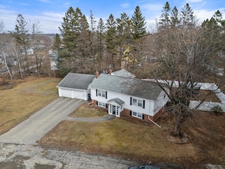 18 Wiseman St, Newport, ME 04953