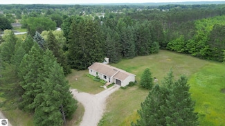 5375 Vance Rd, Grawn, MI 49637