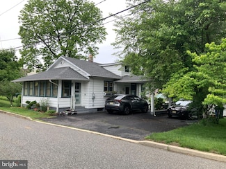 52 Thorntown Ln, Bordentown, NJ 08505