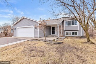 7495 Upper 20th St N, Saint Paul, MN 55128