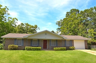 1603 Brougham Ct, Dothan, AL 36301