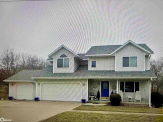 306 S West St, Sigourney, IA 52591