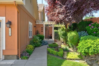 3610 Messina Dr, Yakima, WA 98902