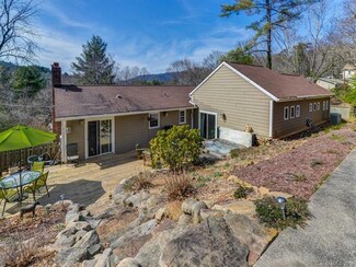 9 Upland Rd, Asheville, NC 28804