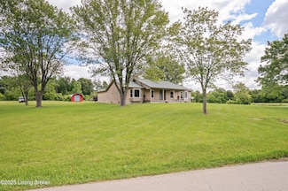360 Pumpkin Rd, Shepherdsville, KY 40165