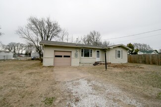 3741 W Moores St, Springfield, MO 65803
