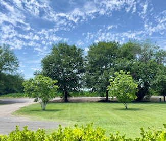 12415 Roesler Rd, Needville, TX 77461