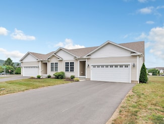 54 Pondview Cir Unit 54, Beacon Falls, CT 06403