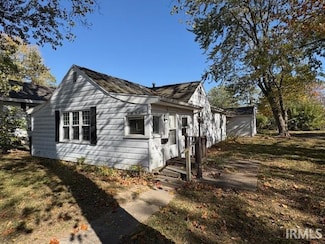 2204 S Waldemere Ave, Muncie, IN 47302