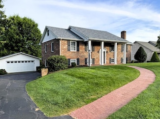 665 Mountain View Dr, Wytheville, VA 24382