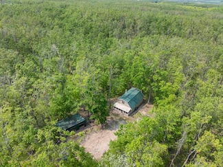 3221 Krause Rd, Petoskey, MI 49770