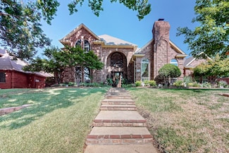 2121 Bay Club Dr, Arlington, TX 76013