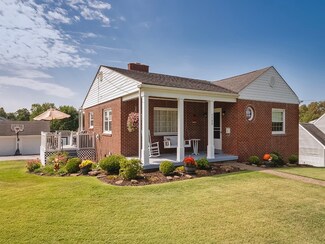 1109 Lengel Ave, Natrona Heights, PA 15065
