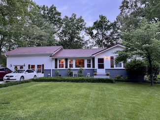 1100 Woodland Dr, Manchester, TN 37355